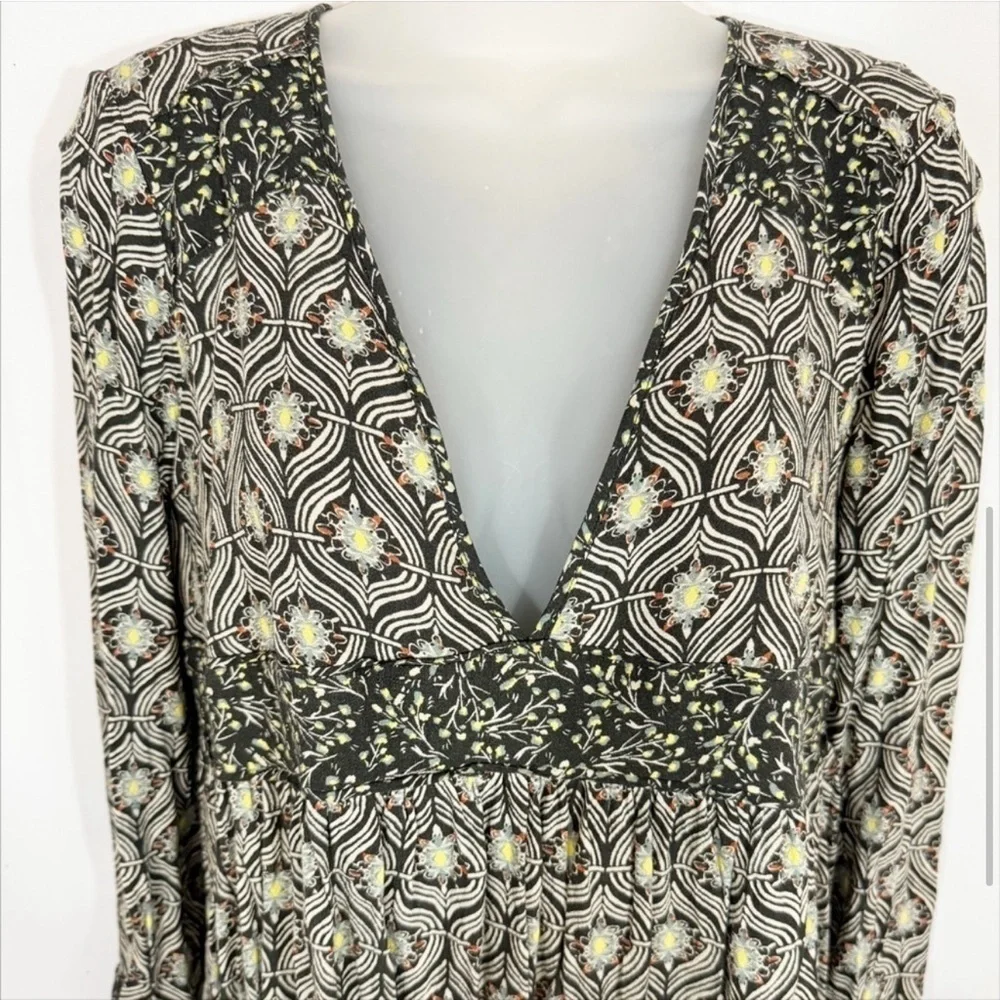 Elegant V-Neck Patterned Top by Free People Sz M